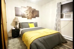 W Fantastic Downtown one bedroom apartment - Image 3
