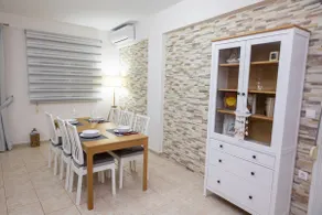 Modern 2bedroom flat with spacious balcony 2 - Image 5