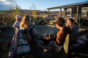 The Deckhouse, cabin with big deck nr Hay-on-Wye - Image 5