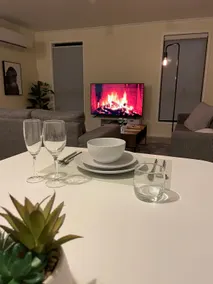 Fresh, bright, welcoming - A home away from home! - Image 4