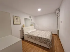Entire apartment in C. Alcalá - Image 5