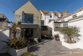 100m to the beach and sea at Southbourne - Image 3