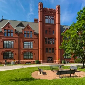 Adorable 2BR in the Heart of UWM Campus! - Image 5