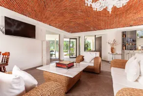 Great location, one floor - Image 2