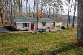 Lakefront Getaway with Private Dock – 2BR Retreat - Image 4