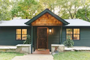 Boutique Art House in Downtown Fayetteville - Image 2