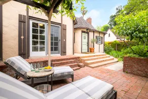 Designer Pasadena 4B3B Estate Perfect for Getaway - Image 2