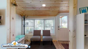 BEACH HAVEN at Seaside Beach: Pet Friendly 200 ft to the beach! - Image 5