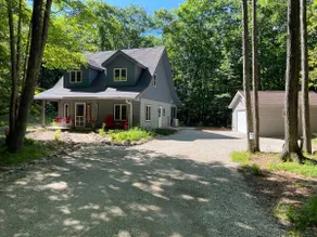 Door County-Cozy Cabin nestled in The Woods, and Close to all DC has to offer! - Image 2