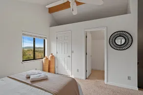 Hillside Hideaway - Image 4