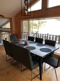 Lakefront 4 bedroom cottage with hot tub and sauna - Image 4