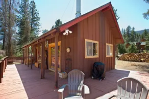 Cozy Pine Mountain Club Cabin w/ Large Deck - Image 5