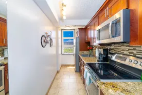 20FL Ocean view condo, pool and beach access - Image 5