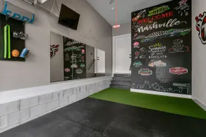 Urban Escape w/ Gym: Near Airport & Downtown Nash! - Image 2