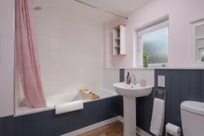 Cosy, self contained 1 bed flat in Deeside - Image 4