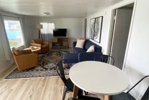 Waterfront Beach House at Summertide Resort - Image 4