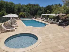 Kid-friendly with pool, nature, and animals - Image 2