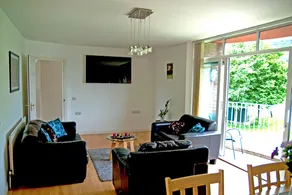 Beautiful Mountain View Apartment, Newcastle, Down - Image 4