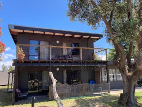 1970’s beach house - Image 2