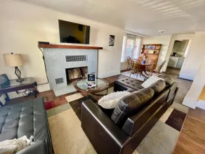 2BR/1.5BA - AC- Private upper unit of a duplex house. Few steps to Light Rail - Image 2