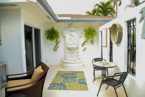 The Leonie! Luxury Home (Woodlands Country Club) - Image 5