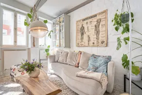 Boutique Garden Apartment • Secret Courtyard Oasis - Image 4
