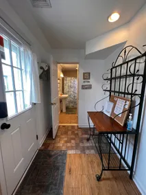 Prime Location-1st flr unit- Beach passes Included - Image 5