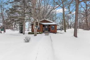 Cozy Lake Elmo Cottage ~ Minutes from Downtown Stillwater, Woodbury & Saint Paul - Image 2
