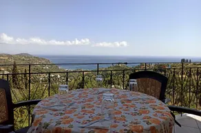 Μπαλκόνι του Αιγαίου father's house in Kimi - Image 2