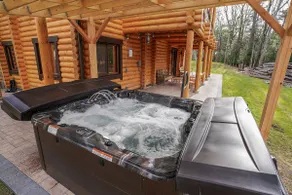 Log House Chalet | Outdoor Pool | Sauna | Hot Tub - Image 4