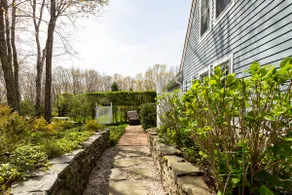 Sabbatical guest cottage by the night week month or for the summer season - Image 2