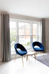 Immaculate Central Windsor Town House with parking - Image 5
