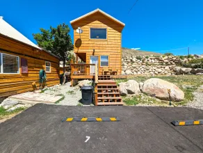 Yellowstone's Treasure Cabin #7 in Gardiner, MT - Image 2