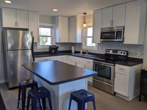 Renovated 2bed-1bath home, Lake WI, Ferry, Devil's Lake! - Image 2