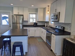 Renovated 2bed-1bath home, Lake WI, Ferry, Devil's Lake! - Image 4