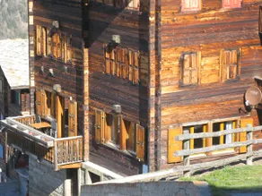 Alpia 26 - 2 room apartment in a traditional Valais house - Image 3