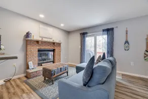 Lakefront House- 3BR house in Saw Creek, Bushkill - Image 3