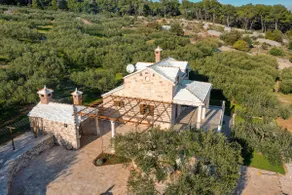 Unique villa in olive field with salted swimming pool-Villa Frida - Image 2