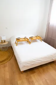Spacious apartment with private parking in Saumur - Image 4