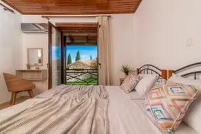 Villa La Isla with Private Pool - Image 2