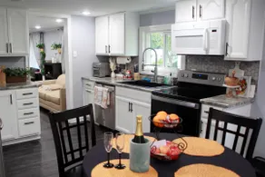 Close to Wisconsin Dells freshly renovated home! - Image 4