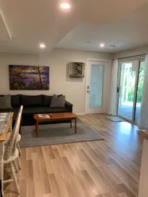 Knox Getaway - Cozy and Inviting - Image 4