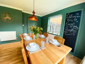 Kings Quarters Boutique Rooms - Image 5