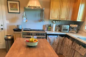 Entire home on 7 acres - unwind near campus/town - Image 5