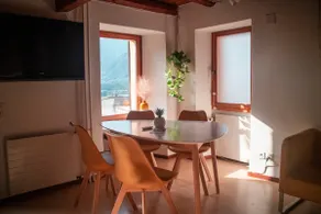 Wisteria House - Holiday Apartment - Image 3
