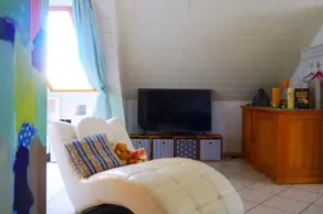 Very nice attic apartment perfect for EP guests - Image 3