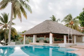 Luxury Villa | Stunning 180° Ocean Views - Image 3