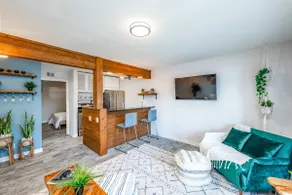 {ATX BOHO CHIC Condo} W 6th St, Pool, Walk or Ride to Downtown, Zilker, and ACL - Image 2