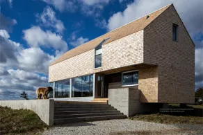 A Dream Cottage in a Village by the Sea - Image 2