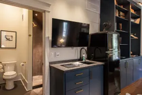 Intimate Library Studio - Minutes to Forsyth Park - Image 5